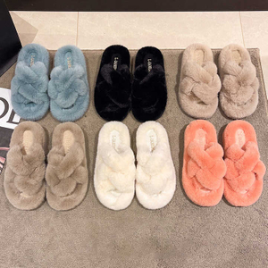 최신 5.8CM 플랫폼 겨울 여성 모피 슬리퍼 플러시 크로스 가짜 모피 신발 실내 숙녀 Sandalias 푹신한 집 슬라이드