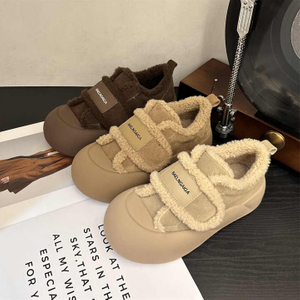 새로운 겨울 방수 어퍼 소프트 솔 랩 힐 미끄럼 방지 슬라이드 외부 따뜻한 푹신한 슬리퍼 여성 홈 캐주얼 코튼 신발