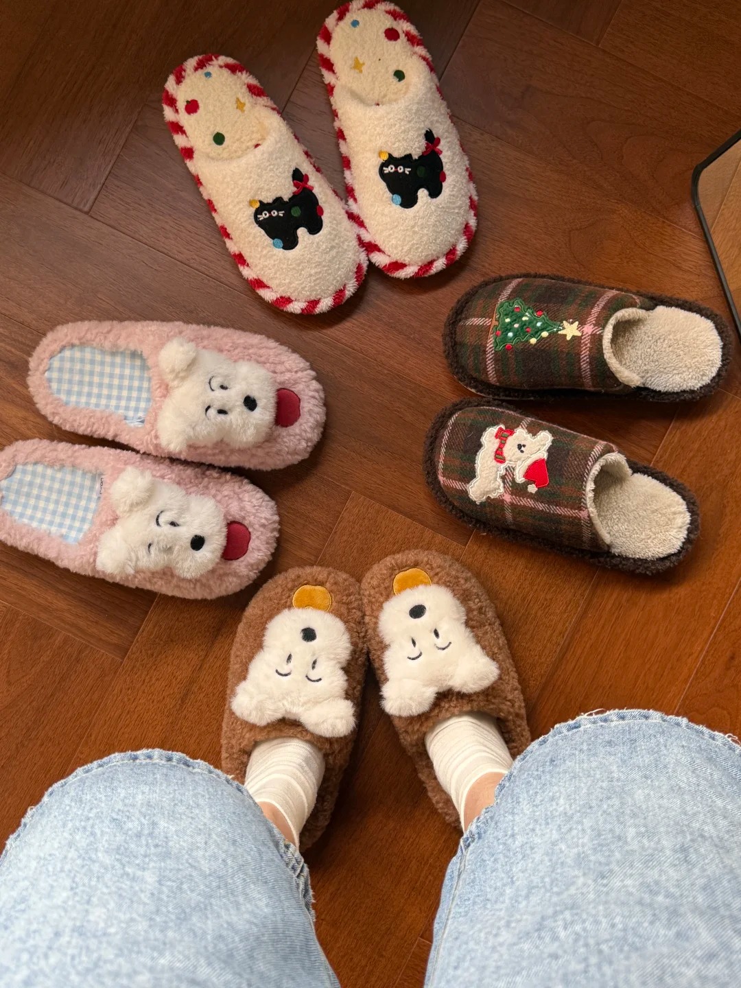 겨울의 가장 따뜻한 포옹: 집에서 편안함을 위한 완벽한 슬리퍼 선택