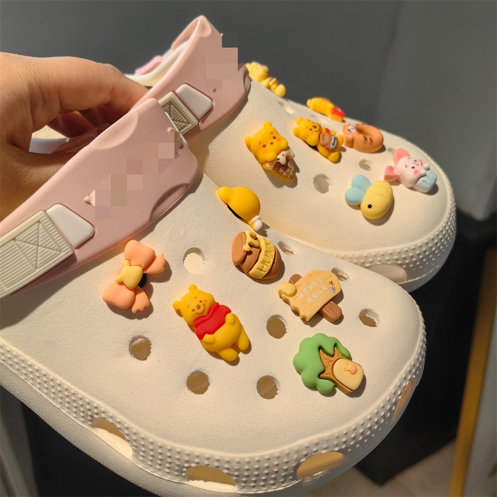 2024 여성용 나막신 카톤 참 디자이너 럭셔리 구두 참 소나무 나막신 맞춤 매력 Femme 도매