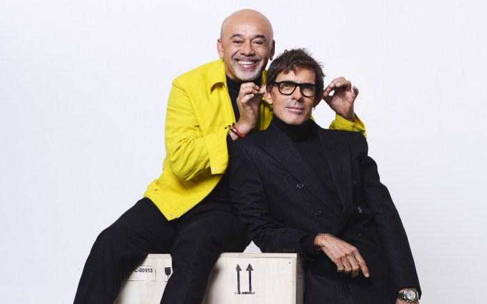 크리스찬 루부탱의 콜라보레이션으로 색다른 다리에 신발을 신다