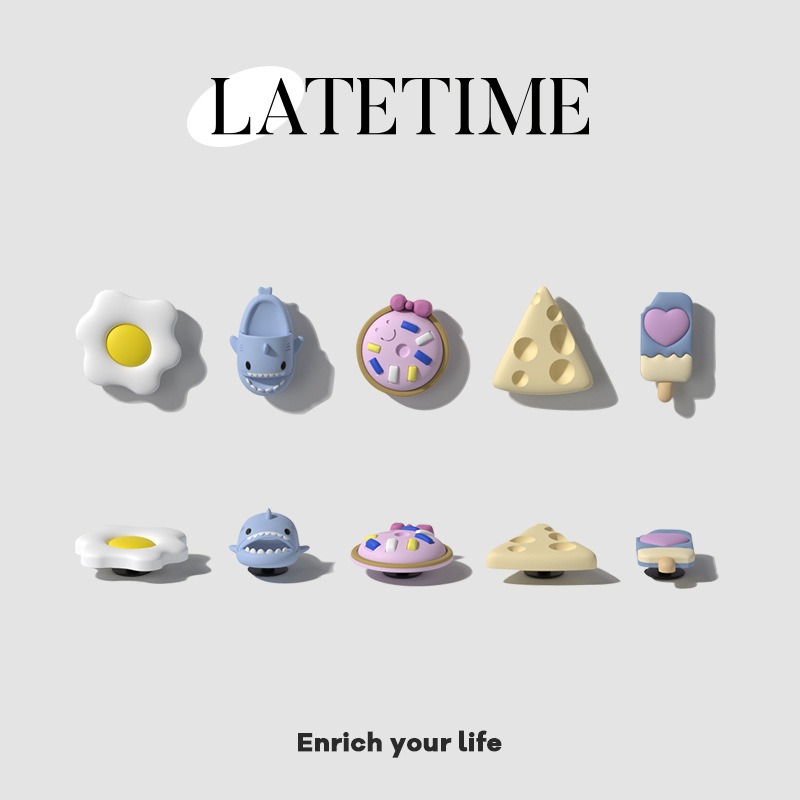 여자 남자 여름 해변 상어 슬리퍼 탑 핀 매력 만화 Pvc 치즈 나막신 매력 액세서리 신발 버클 장식