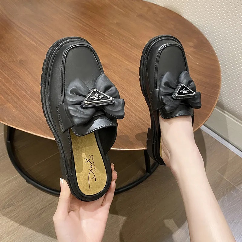 새로운 블랙 화이트 패션 보우 버튼 로퍼 여성 Chunky 신발 봄 여름 여성 슬립