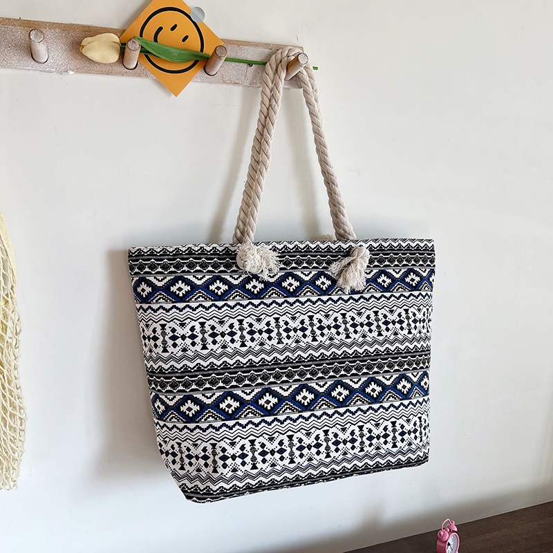 여성용 가방 2024 신상 민족 단순 소수 민족 싱글 숄더 대각선 통근 질감 가방 여성용 가방 패션